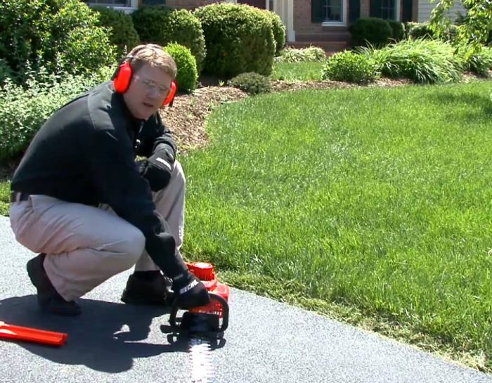Safety Tips And Benefits Of Using The Gas Powered Hedge Trimmer