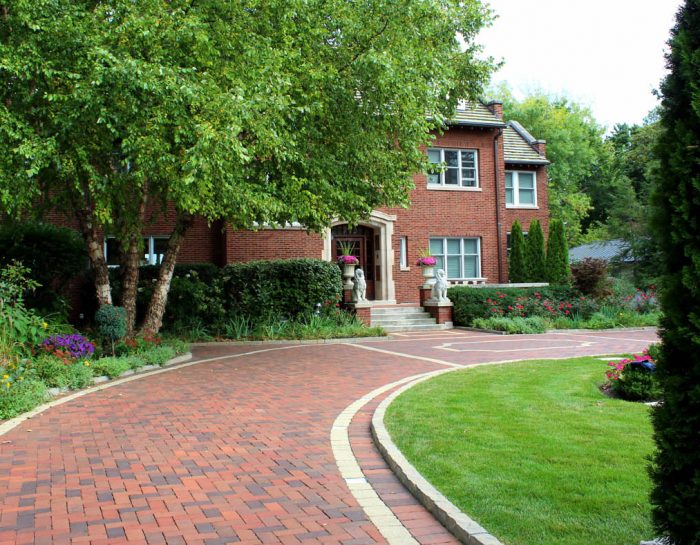 What Should You Consider Before Make The Driveways?